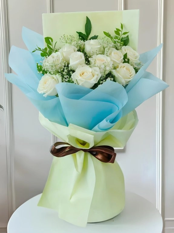 10 Tane Beyaz Gül Buketi